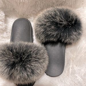 8.5 slides (with black and white fox fur)